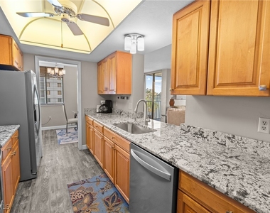 10420 Gulf Shore Drive - Photo Thumbnail 8