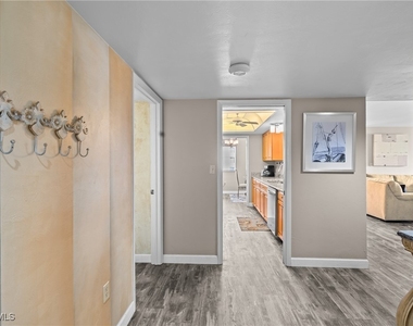10420 Gulf Shore Drive - Photo Thumbnail 5