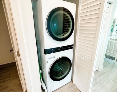 26310 Coco Cay Circle - Photo Thumbnail 15