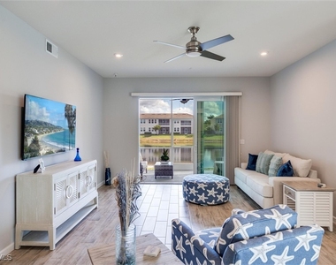 4607 Arboretum Circle - Photo Thumbnail 3