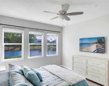 4607 Arboretum Circle - Photo Thumbnail 10