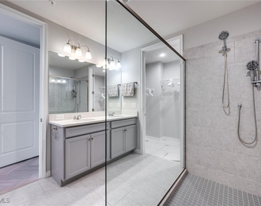 4607 Arboretum Circle - Photo Thumbnail 13