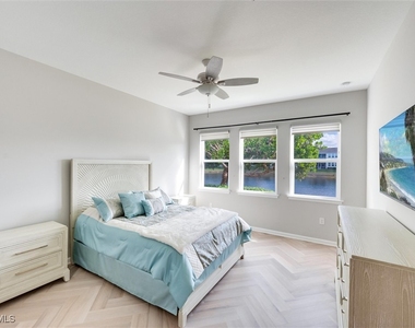 4607 Arboretum Circle - Photo Thumbnail 11