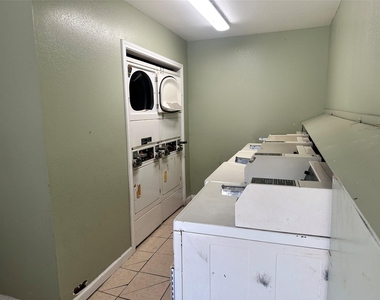 1751 Moritz Drive - Photo Thumbnail 14