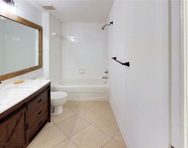 1210 Wildwood Lakes Boulevard - Photo Thumbnail 14