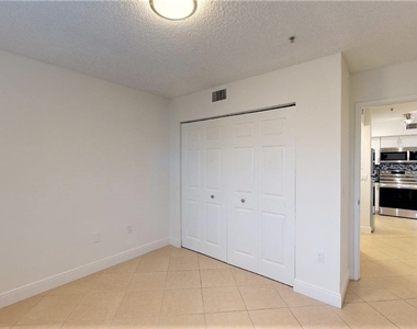 1210 Wildwood Lakes Boulevard - Photo Thumbnail 8