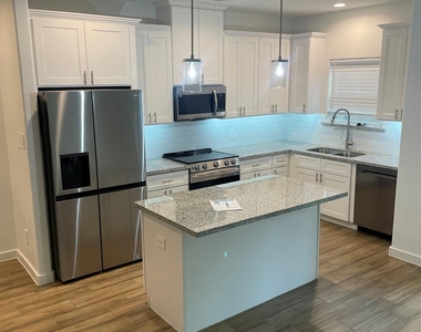 5314 Longmeadow Street - Photo Thumbnail 4