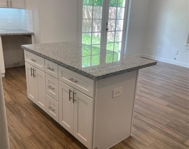 5314 Longmeadow Street - Photo Thumbnail 5