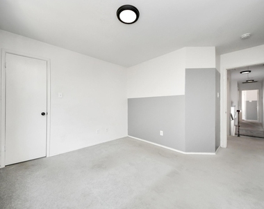 10217 Teneha Drive - Photo Thumbnail 22