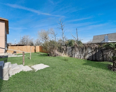 10217 Teneha Drive - Photo Thumbnail 14