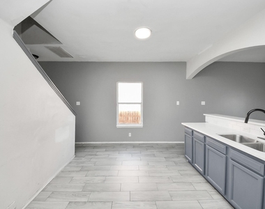 10217 Teneha Drive - Photo Thumbnail 7