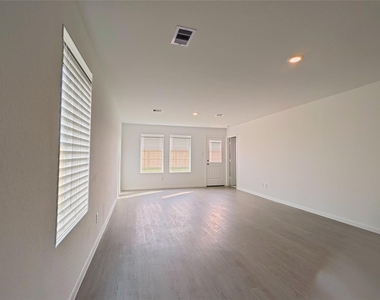 16806 Old Wagon Way - Photo Thumbnail 3