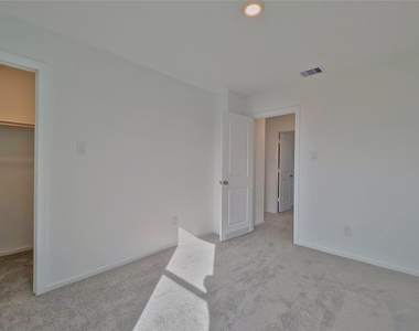 16806 Old Wagon Way - Photo Thumbnail 26