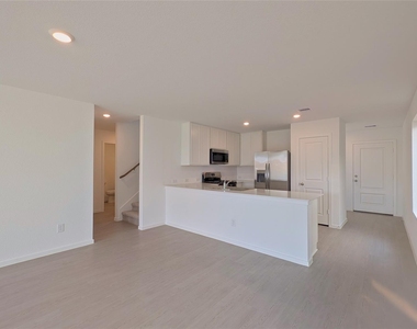 16806 Old Wagon Way - Photo Thumbnail 6