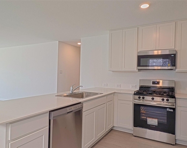 16806 Old Wagon Way - Photo Thumbnail 9