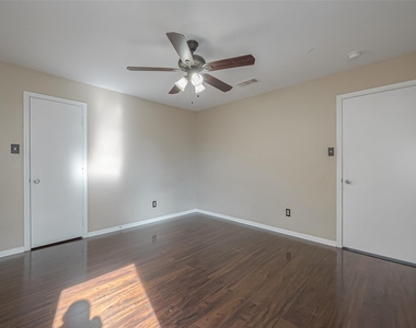 3758 Tanglewilde Street - Photo Thumbnail 18