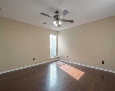 3758 Tanglewilde Street - Photo Thumbnail 16
