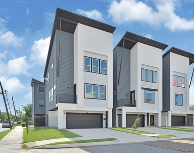 3313 Baer Street - Photo Thumbnail 1