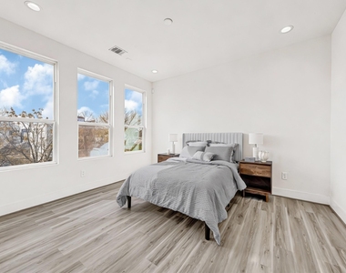 3313 Baer Street - Photo Thumbnail 20