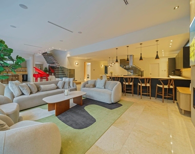 5419 John Dreaper Drive - Photo Thumbnail 14