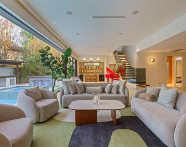 5419 John Dreaper Drive - Photo Thumbnail 13