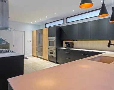 5419 John Dreaper Drive - Photo Thumbnail 6