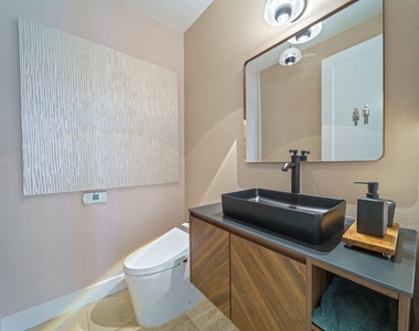 5419 John Dreaper Drive - Photo Thumbnail 18