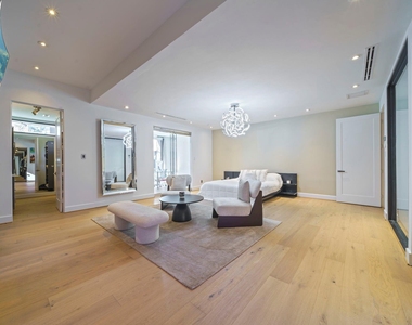5419 John Dreaper Drive - Photo Thumbnail 24