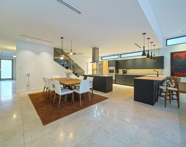 5419 John Dreaper Drive - Photo Thumbnail 3