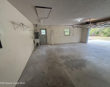 6335 S Tropical Trail - Photo Thumbnail 17