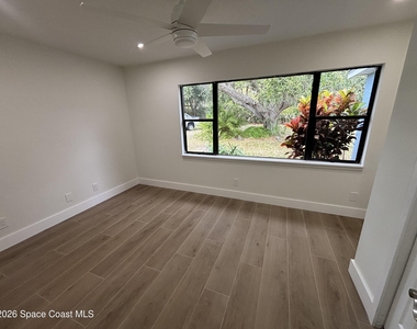 6335 S Tropical Trail - Photo Thumbnail 12