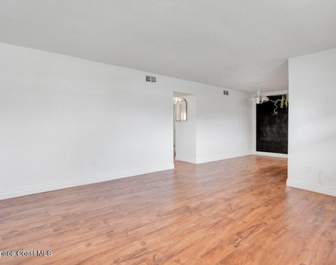 401 Monroe Avenue - Photo Thumbnail 5