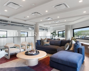 3001 W 11th Street - Photo Thumbnail 1