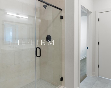 3001 W 11th Street - Photo Thumbnail 7