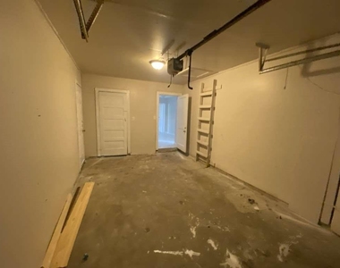 3029 Nita Street - Photo Thumbnail 9
