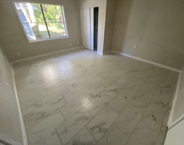 3029 Nita Street - Photo Thumbnail 6