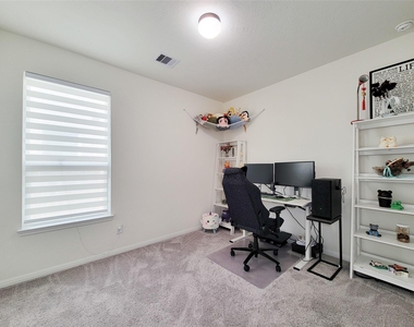 8214 Leisure Point Drive - Photo Thumbnail 25
