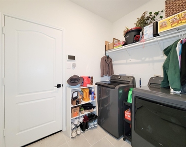 8214 Leisure Point Drive - Photo Thumbnail 29
