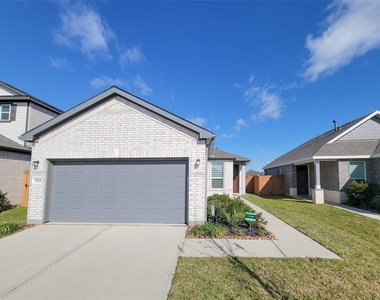 8214 Leisure Point Drive - Photo Thumbnail 1