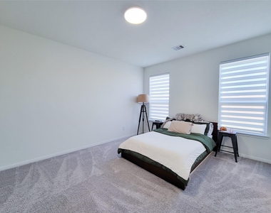 8214 Leisure Point Drive - Photo Thumbnail 17