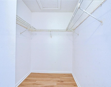 3161 Lake Pine Way S - Photo Thumbnail 23