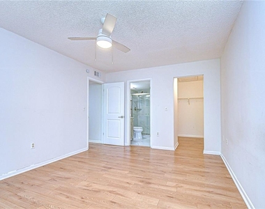 3161 Lake Pine Way S - Photo Thumbnail 21