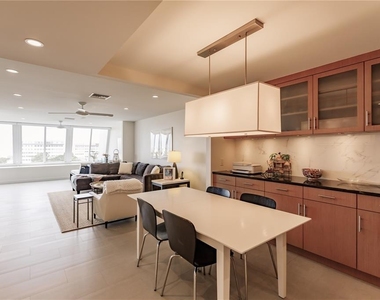 1255 E Peppertree Drive - Photo Thumbnail 8