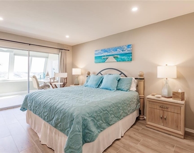 1200 E Peppertree Lane - Photo Thumbnail 17