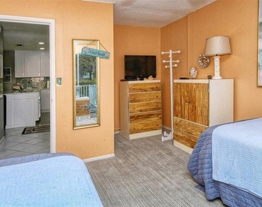 1255 E Peppertree Drive - Photo Thumbnail 12