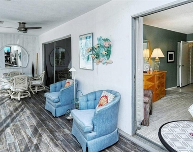 1255 E Peppertree Drive - Photo Thumbnail 6