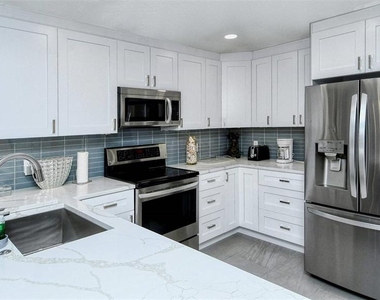 1255 E Peppertree Drive - Photo Thumbnail 7