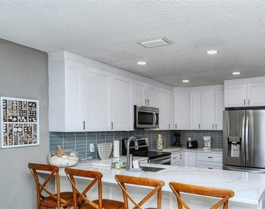 1255 E Peppertree Drive - Photo Thumbnail 11