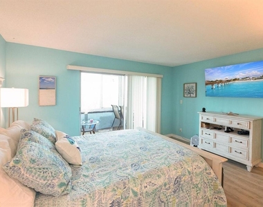 1255 E Peppertree Drive - Photo Thumbnail 11
