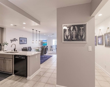 1255 E Peppertree Drive - Photo Thumbnail 10
